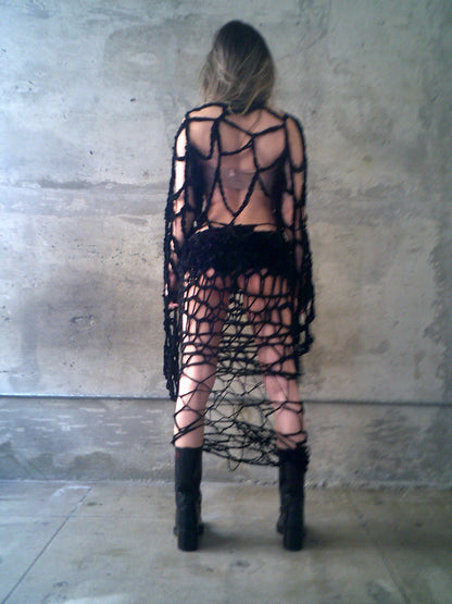 BLACK KNITTED TOP