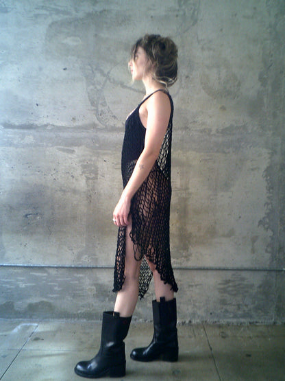 BLACK KNITTED DRESS