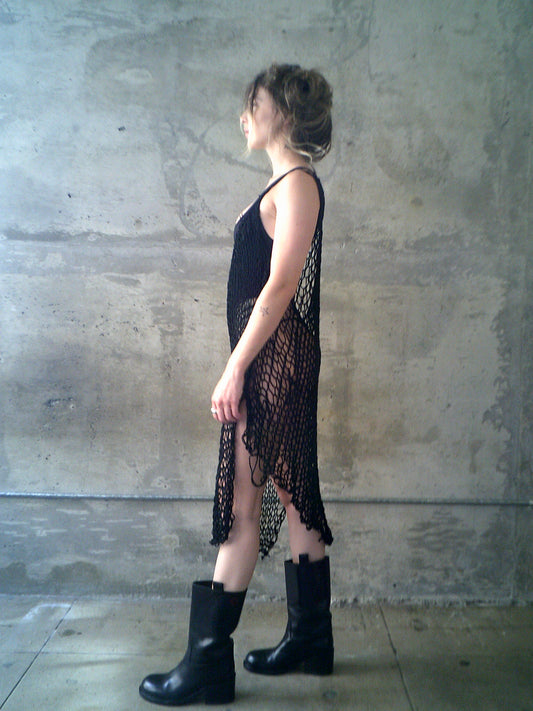 BLACK KNITTED DRESS