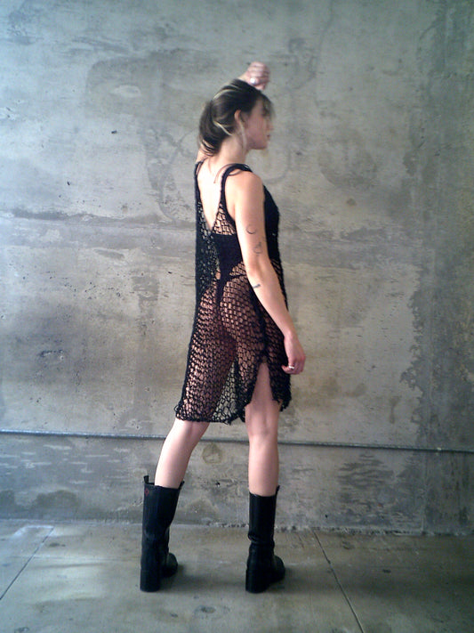 BLACK KNITTED DRESS